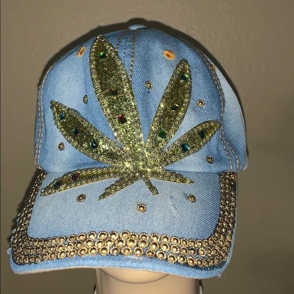 Ganja Hat  - Picture 1 of 4